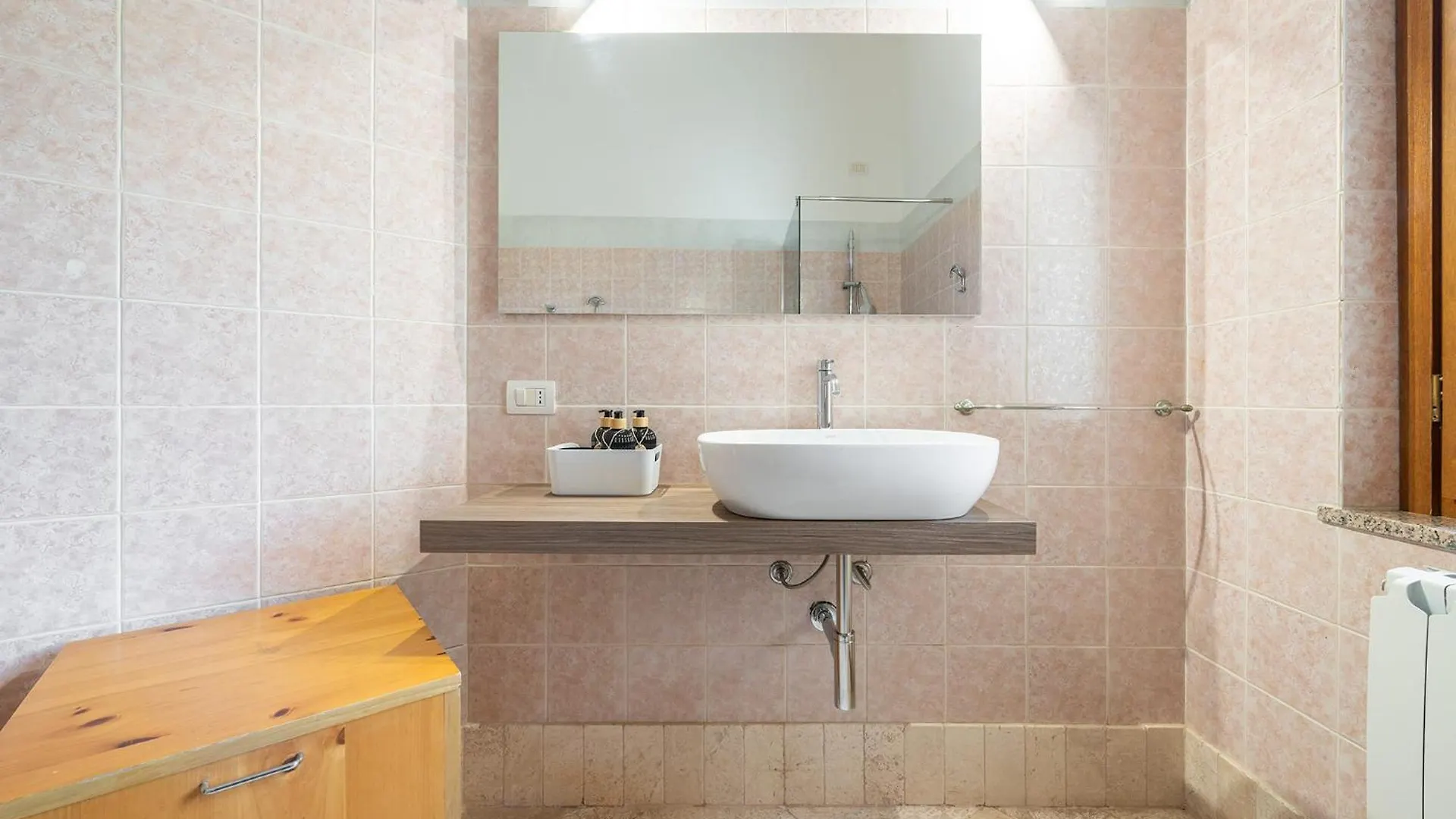 מלון Poggio dei Pini Casa Pilato 0*,  איטליה